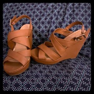 Jessica Simpson Wedges